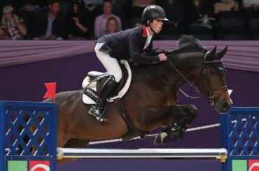 Redpost Equestrian Senior Foxhunter Championship