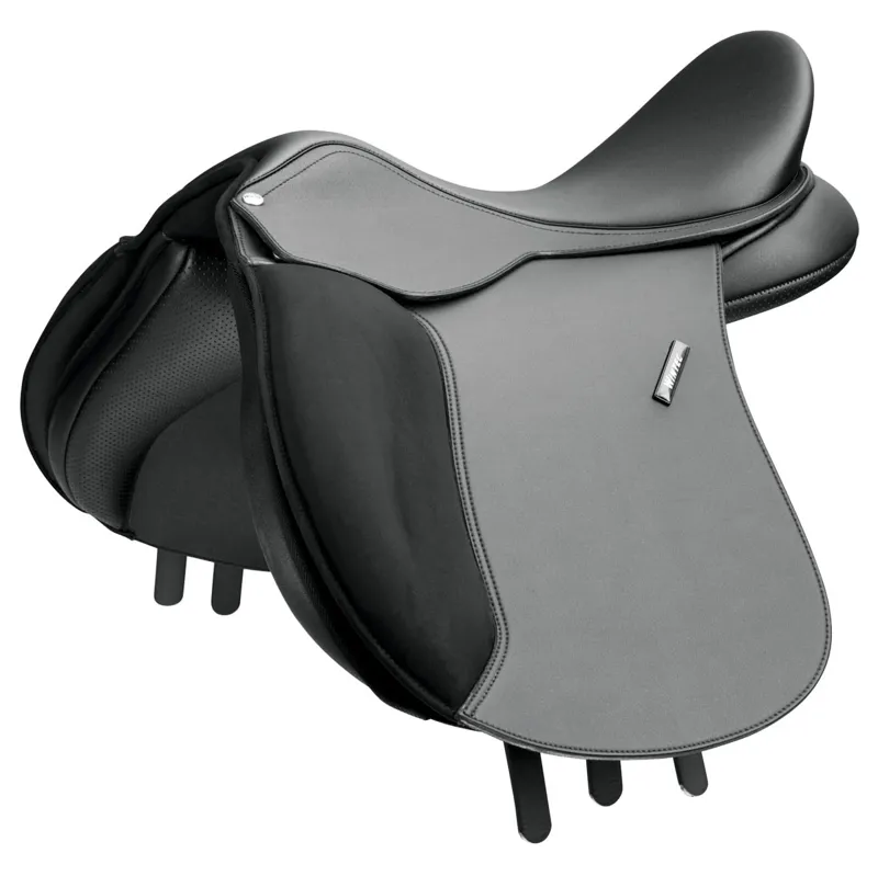Wintec 500 Wide All Purpose Saddle with Short Points and Cair - Black