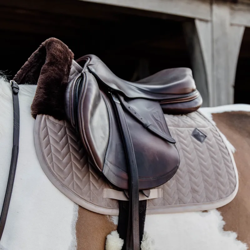 Kentucky Skin Friendly Velvet Jumping Saddlecloth - Beige-3