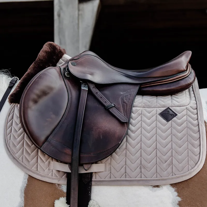 Kentucky Skin Friendly Velvet Jumping Saddlecloth - Beige