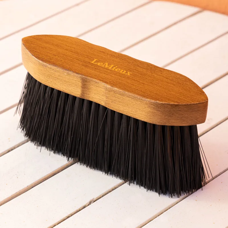 LeMieux Artisan Flick Brush - Brown-1