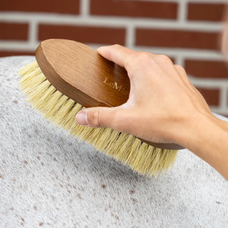 LeMieux Artisan Soft Finishing Brush - Brown-2