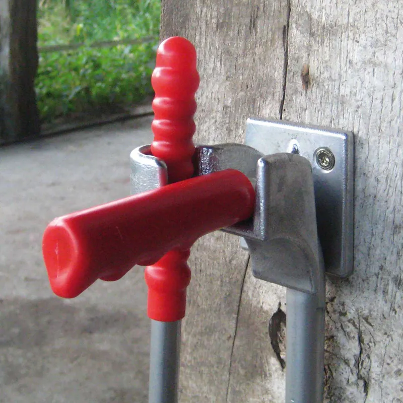Waldhausen Metal Poopa-Scoop Rake Holder