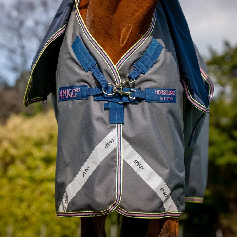 Amigo Bravo 12 Plus Lite 0g V-Front Turnout Rug - Shadow/Navy/Rose-2