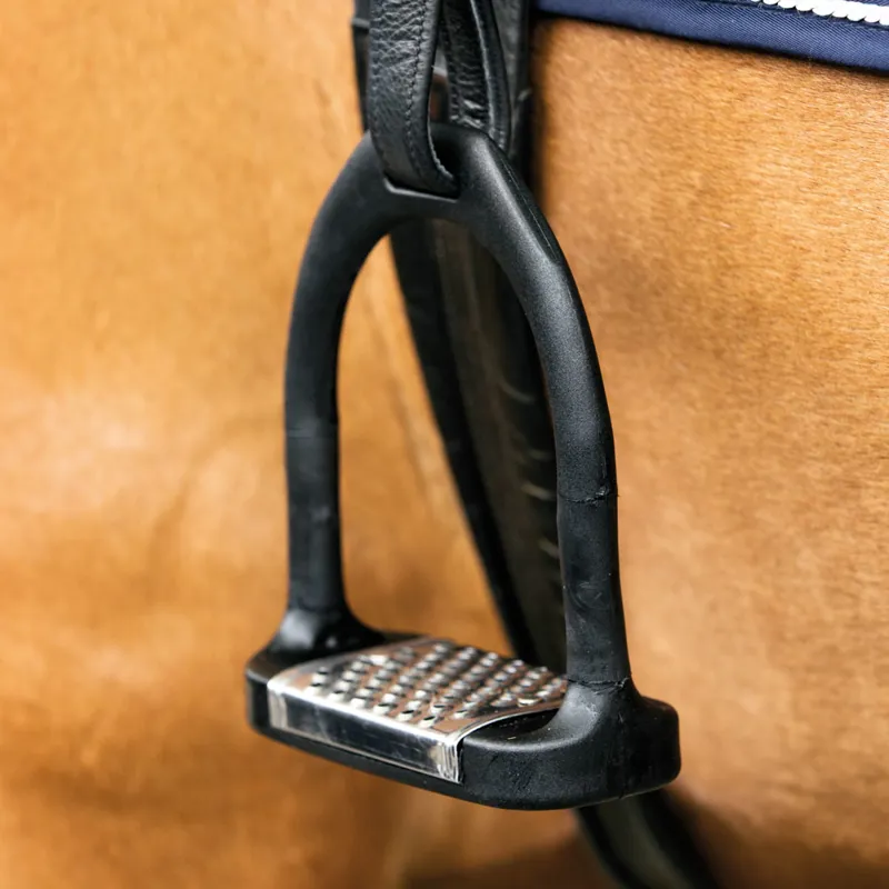 Amigo Flexi Plastic Stirrups Black