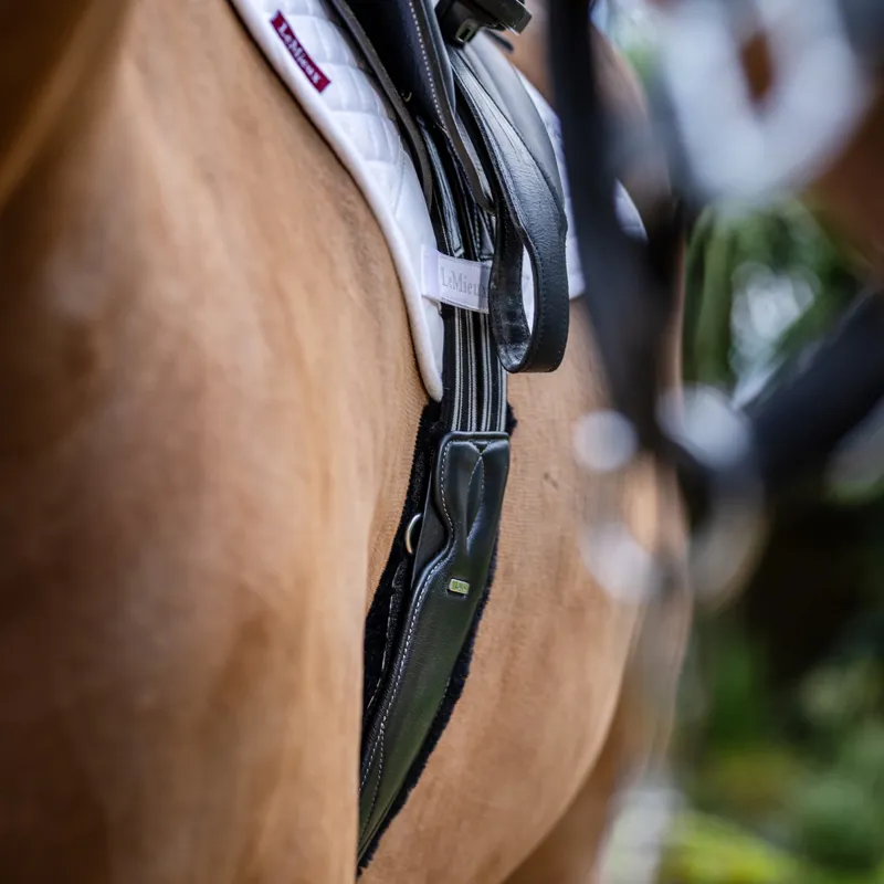 LeMieux Arika Simuwool Contoured Long Stud Girth - Black-2