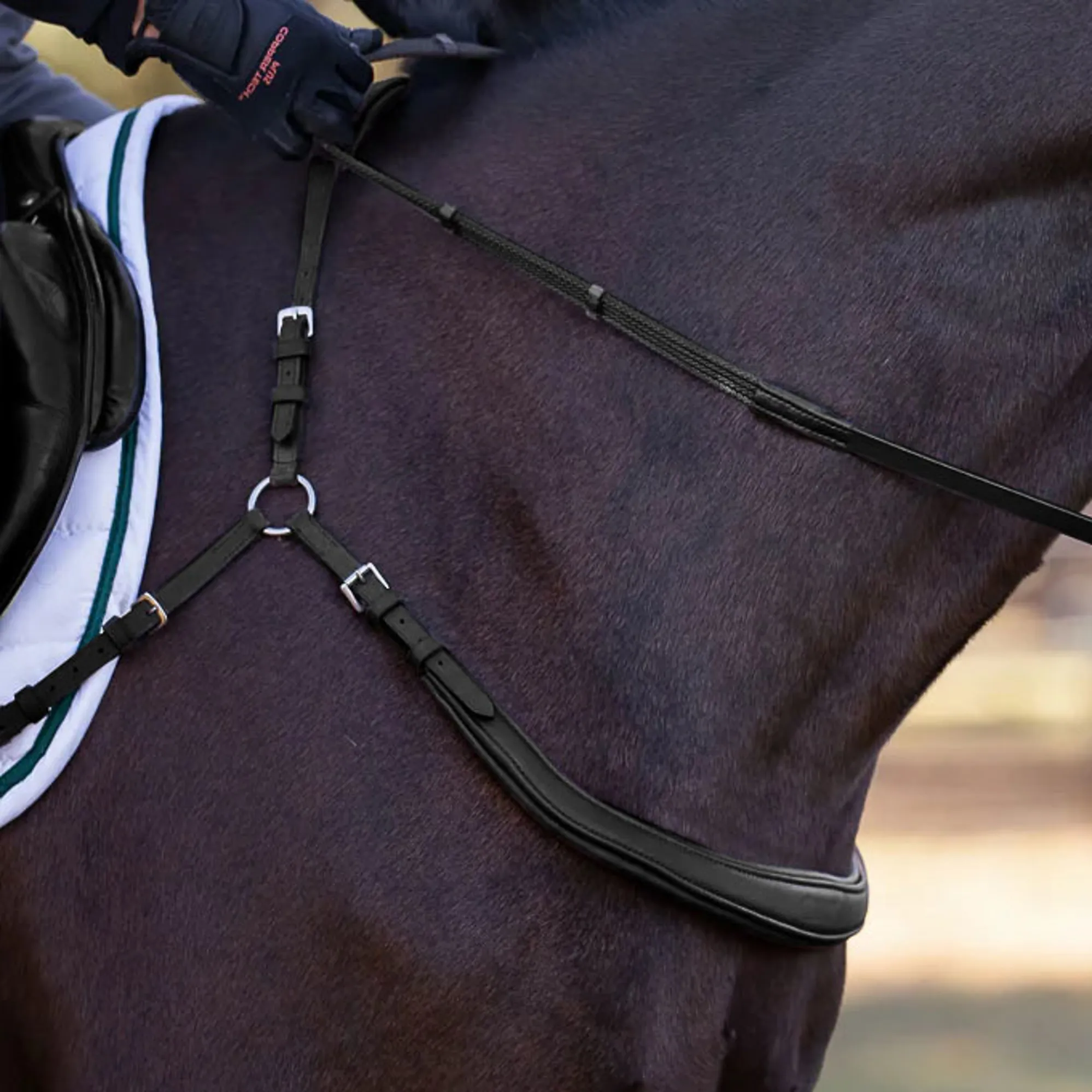 Correct Connect Correct Connect Free Motion Breastplate - Black