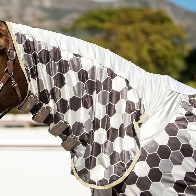 Equilibrium Field Relief Fly Rug - Hexagon Grey-1