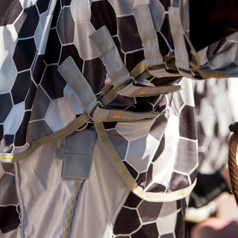 Equilibrium Field Relief Fly Rug - Hexagon Grey-2