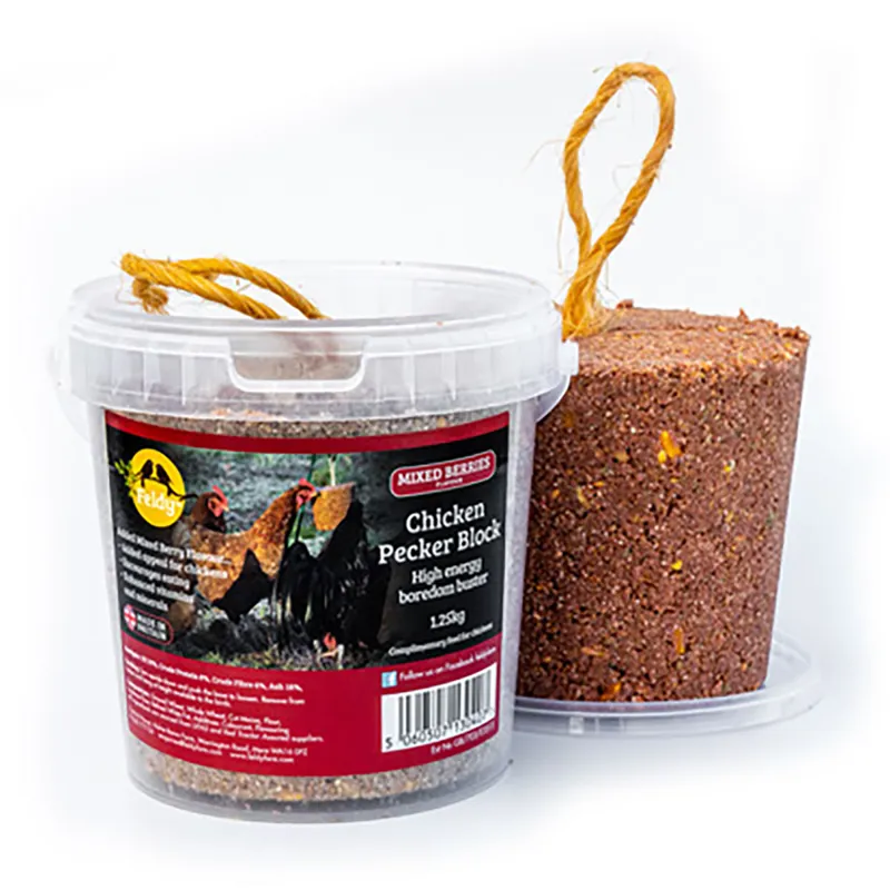 Feldy Chicken Pecker Block - Mixed Berries