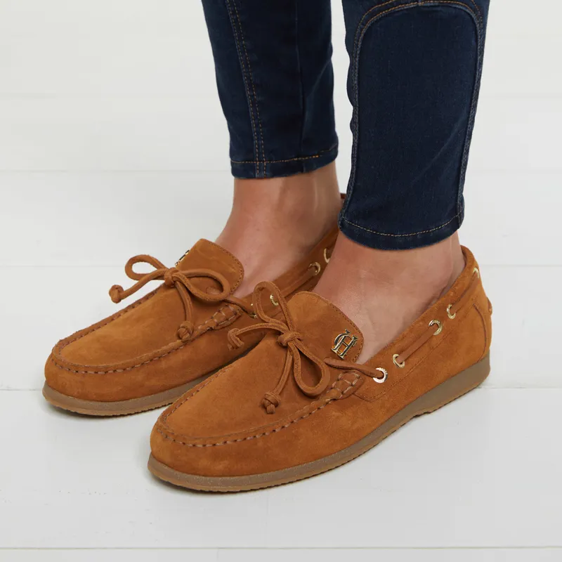 Ladies tan deck shoes 2025