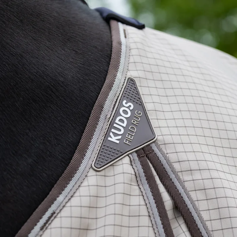 LeMieux Kudos Field Detachable Neck Rug - Stone-5