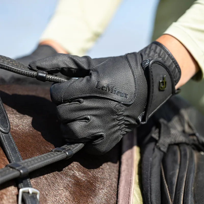 LeMieux Close Contact Adults Riding Gloves - Black-2