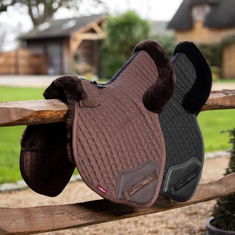 LeMieux Merino+ Half Lined Close Contact Numnah - Black/Black-1