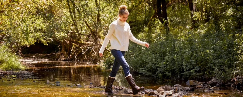 Ariat Country Wear