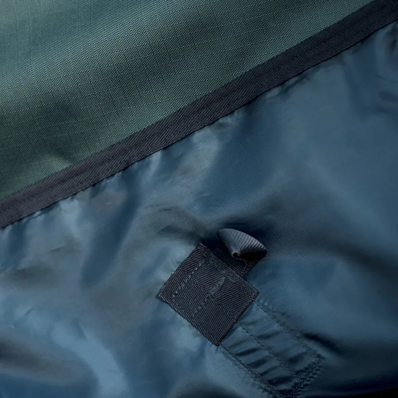 Amigo Ripstop 900D Plus 200g Detachable Neck Turnout Rug - Dynasty-3