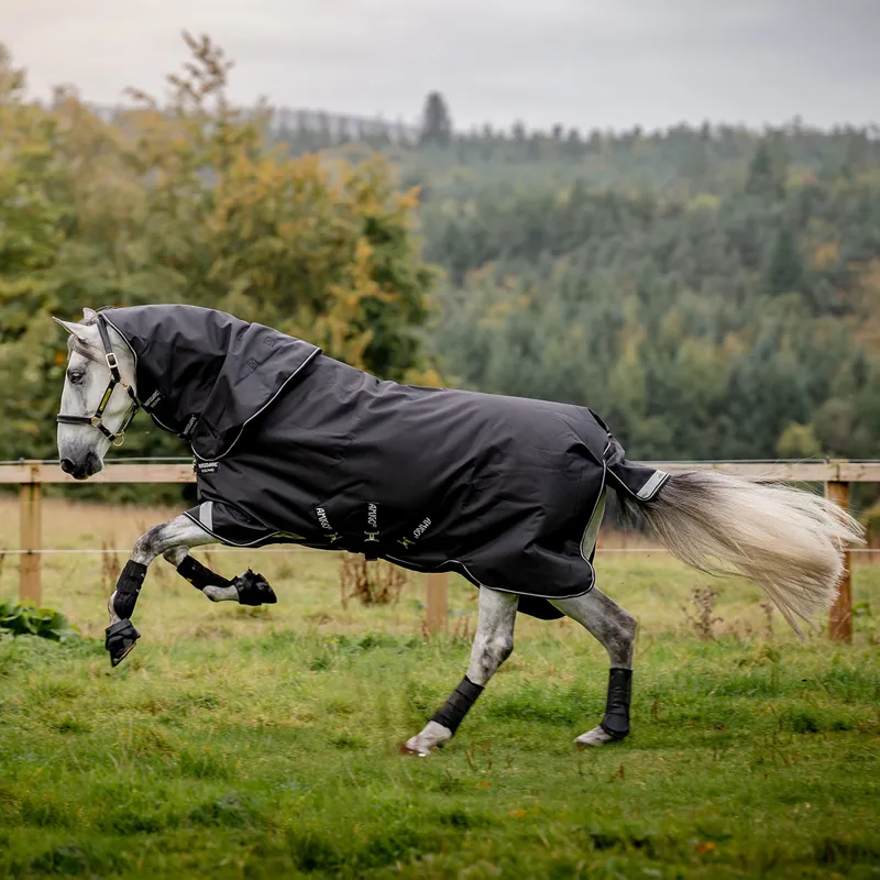 Amigo Super Bravo Plus 250g Detachable Neck Turnout Rug - Black/White
