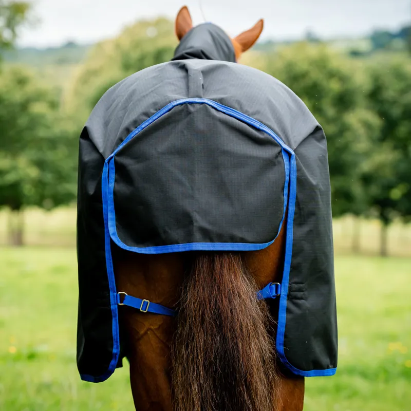 Amigo Ripstop 900D Plus 200g Detachable Neck Turnout Rug - Black/Blue-3