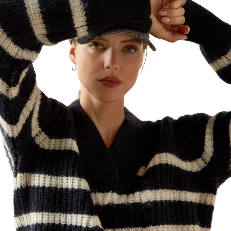 Ariat Country Arley Womens Sweater - Navy/Cream Stripe-2