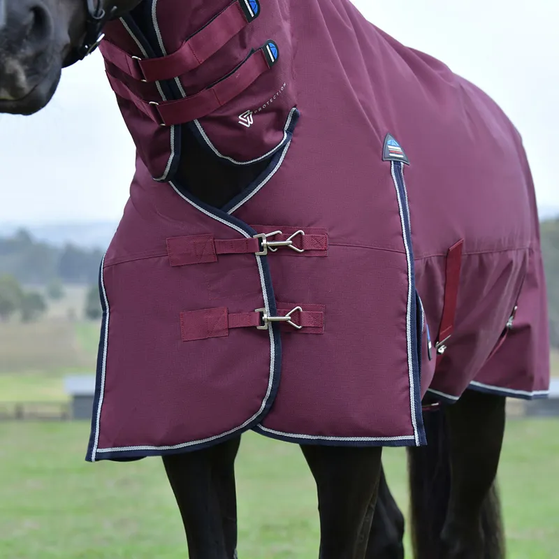 WeatherBeeta ComFiTec Essential 220g Combo Turnout Rug - Burgundy/Navy-4