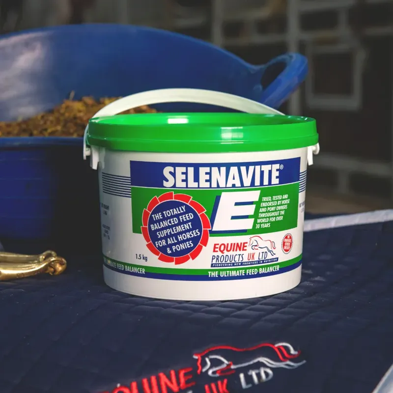 Equine Products Selenavite E Powder-6