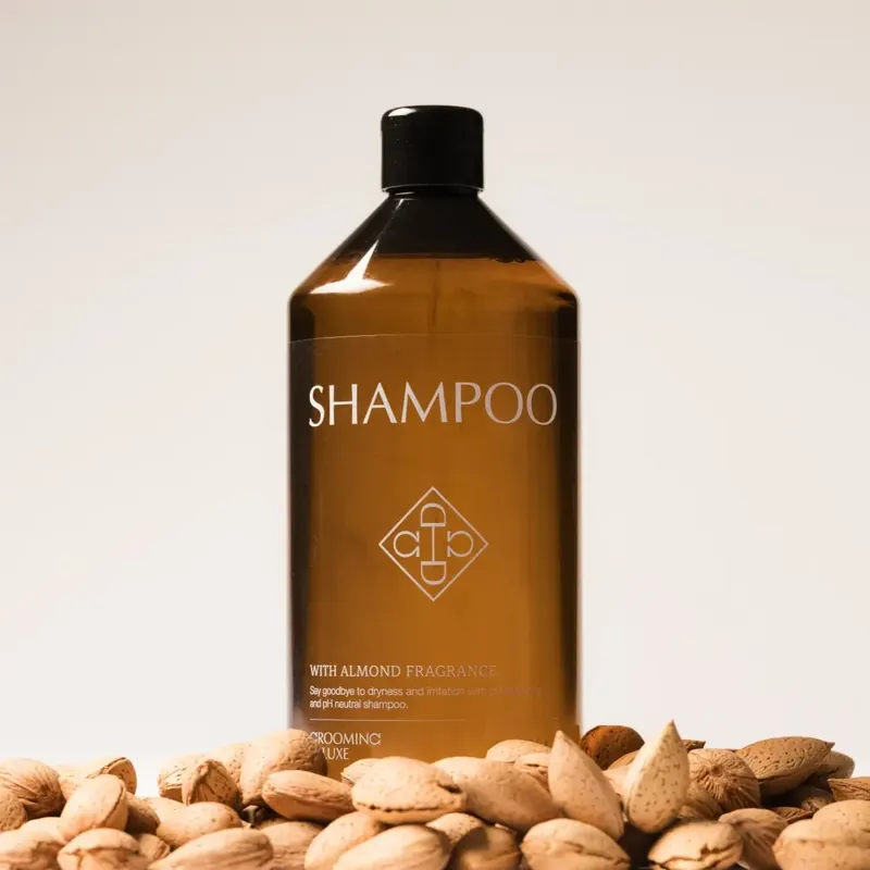 Grooming Deluxe Almond Gloss Shampoo-1