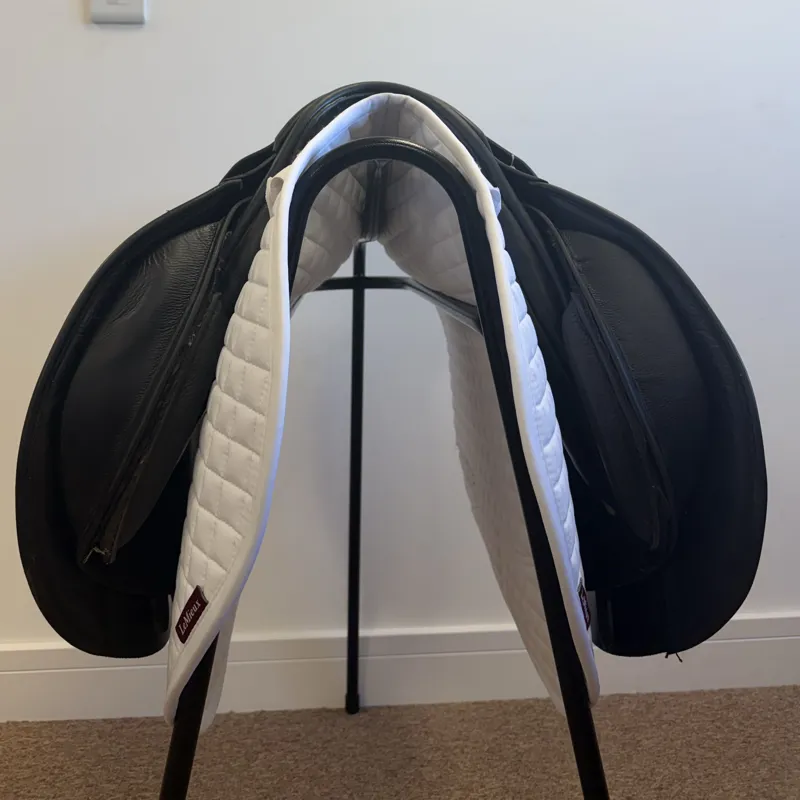 Rich and Son GP Saddle - Black 18in-8
