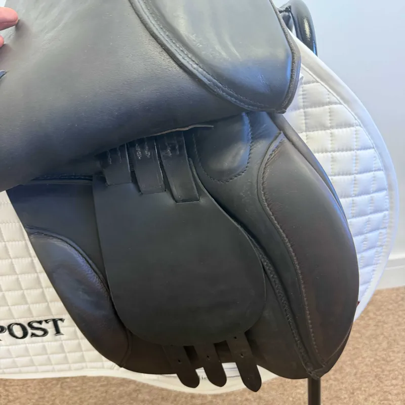 Champion General Purpose Saddle - Brown 17.5-6
