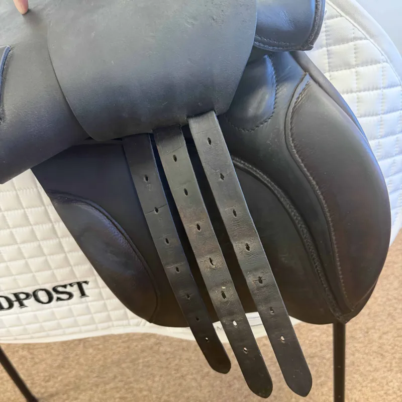 Champion General Purpose Saddle - Brown 17.5-8