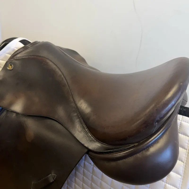 Symonds General Purpose Saddle - Brown 17in-1