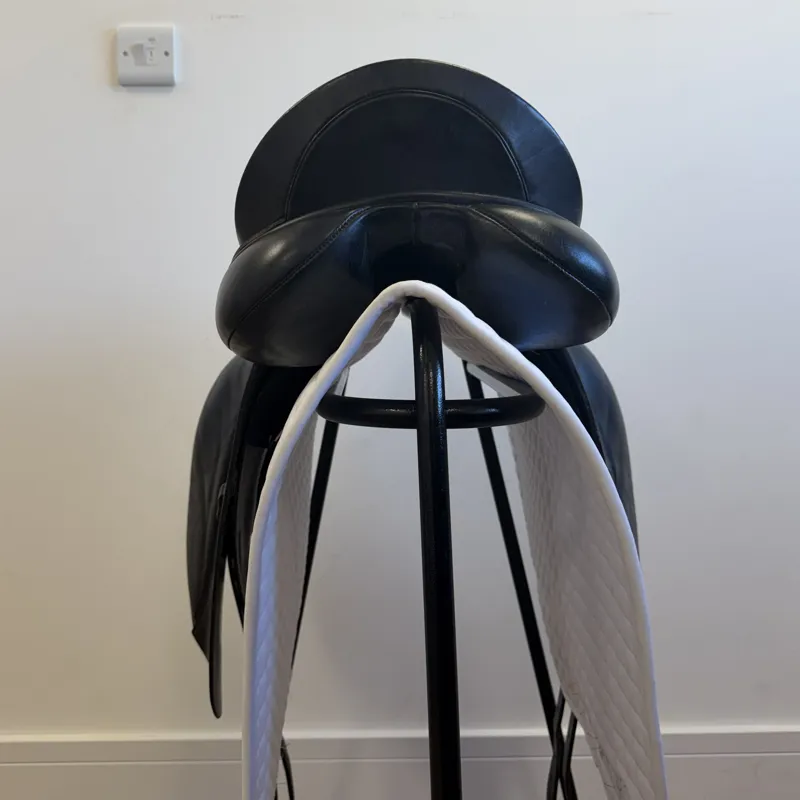 Albion Legend Dressage Saddle - Black 17.5in-4