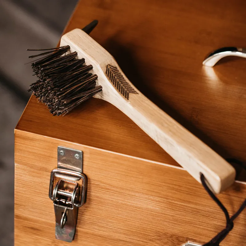 Grooming Deluxe Hoof Pick with Brush-1