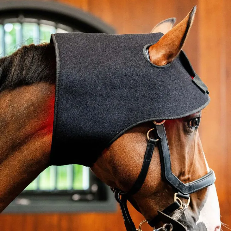 Horseware LED Red Light Therapy Poll Cap-3