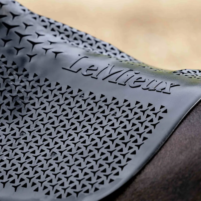 LeMieux Gel-Tek Slimline Half Pad - Black-2