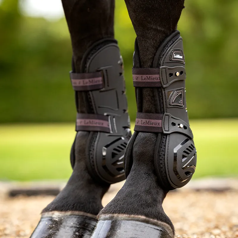 LeMieux Motion Cool Tendon Boots - Black-8