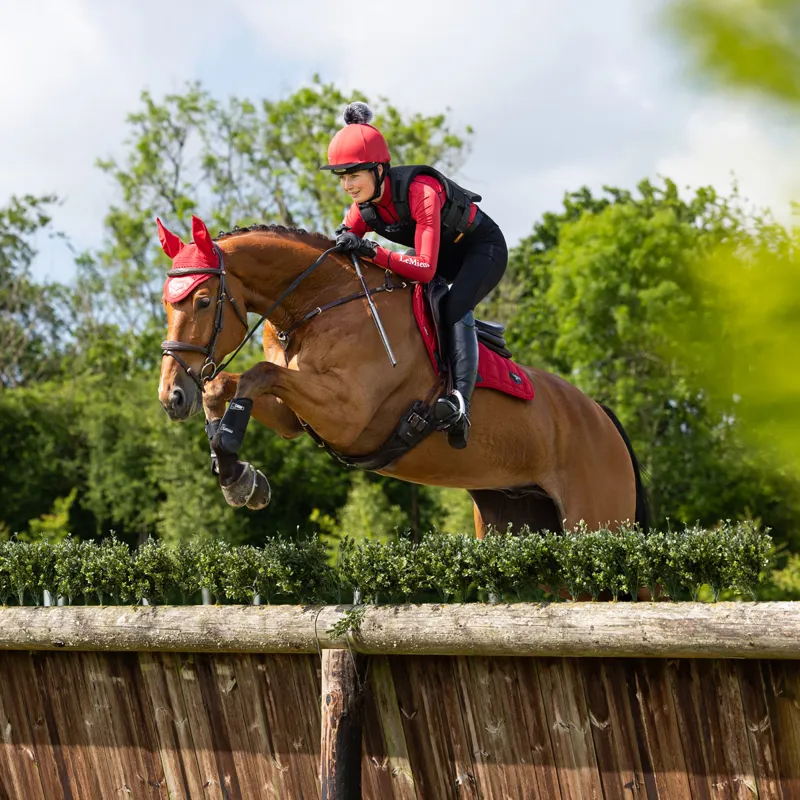 LeMieux Loire Classic Satin Close Contact Square - Chilli-2