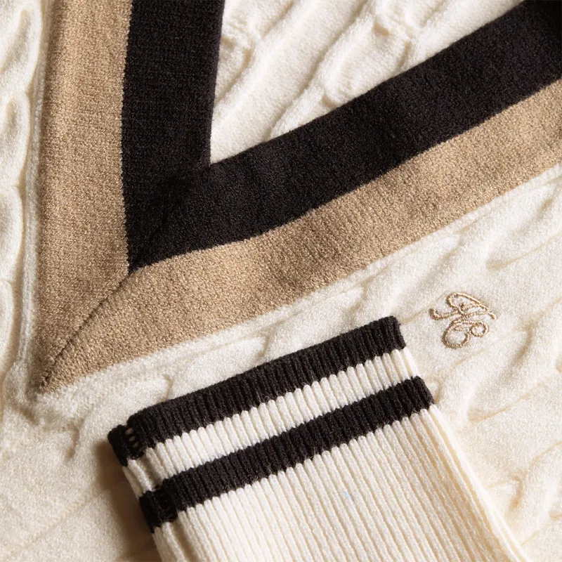 Holland Cooper Melissa V-Neck Knit Ladies Jumper - Natural-3