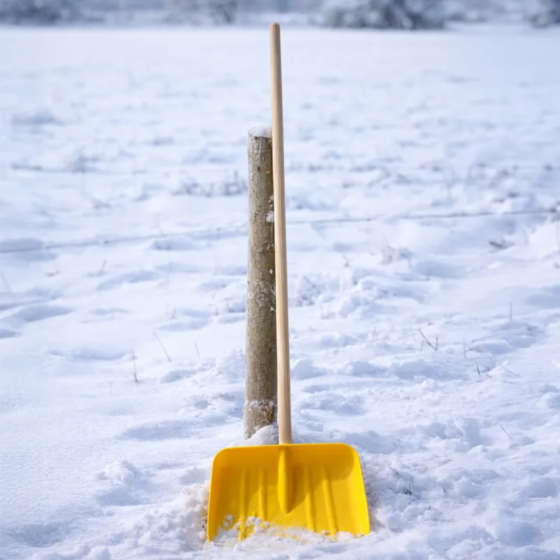 Saddlers Yard Scoop/Snow Shovel - Yellow-2