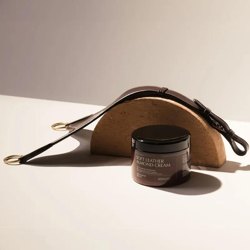 Grooming Deluxe Soft Leather Almond Cream-2