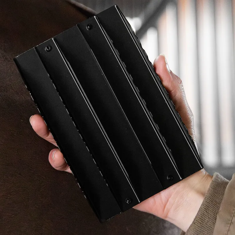 Grooming Deluxe Steel Curry Comb - Black