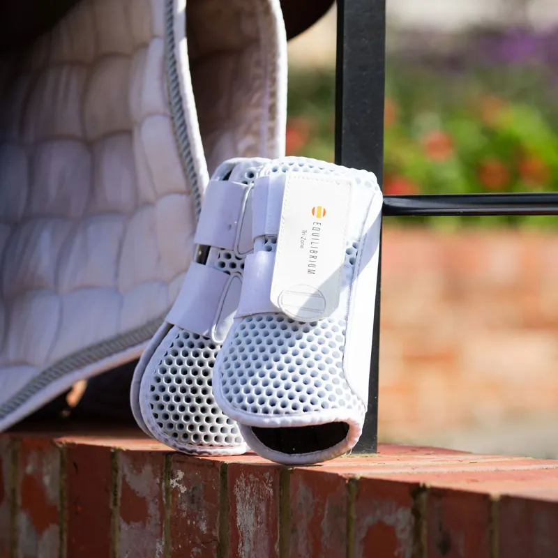 Equilibrium Tri-Zone Open Fronted Tendon Boots - White-1