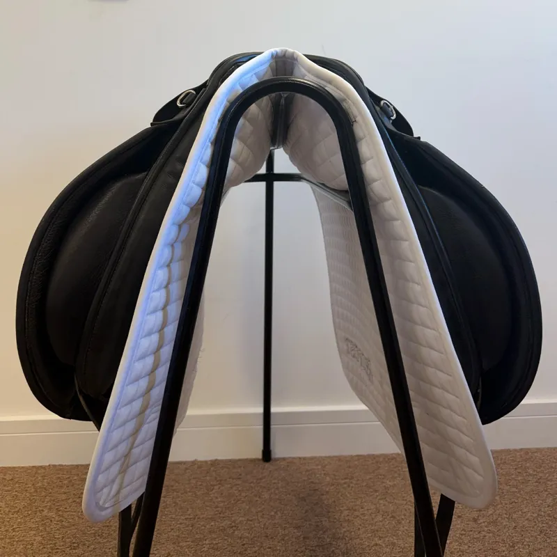 PDS Saddles Anky Dressage Saddle - Black 17.5in-3