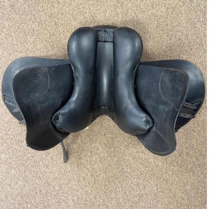 XO General Purpose Saddle - Black 17in XW-8