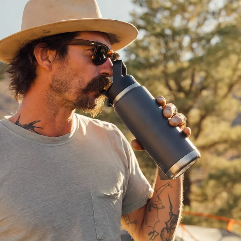 YETI Rambler 26oz Straw Bottle - Navy-1