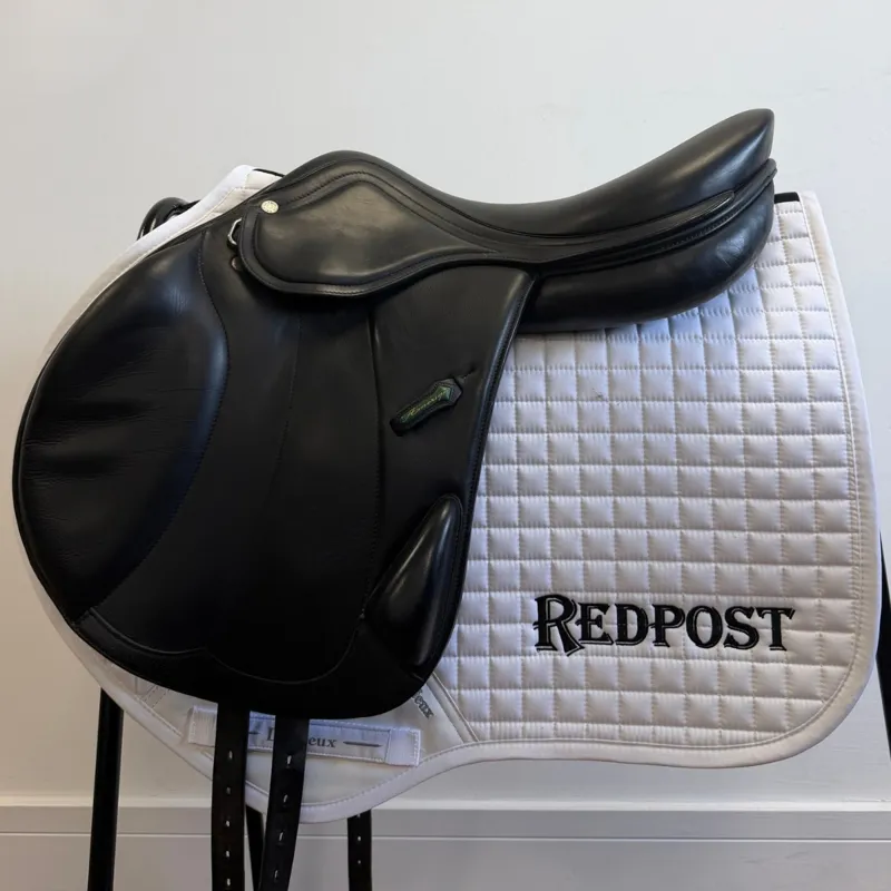 Amerigo Vega Jump Saddle - Black 17in +1