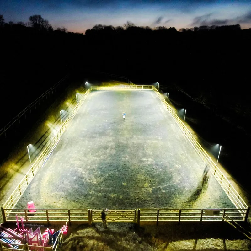 Solar Technology Arena2K Solar-Powered Arena Flood Light-6