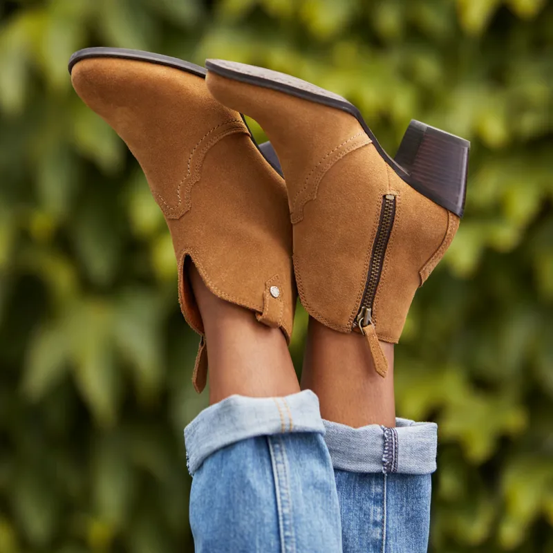 Ariat Tilbury Ladies Short Western Boots Carmel Suede