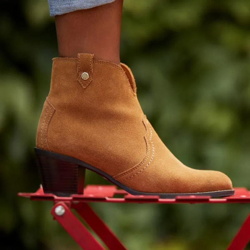 Ariat Tilbury Ladies Short Western Boots - Carmel Suede-6