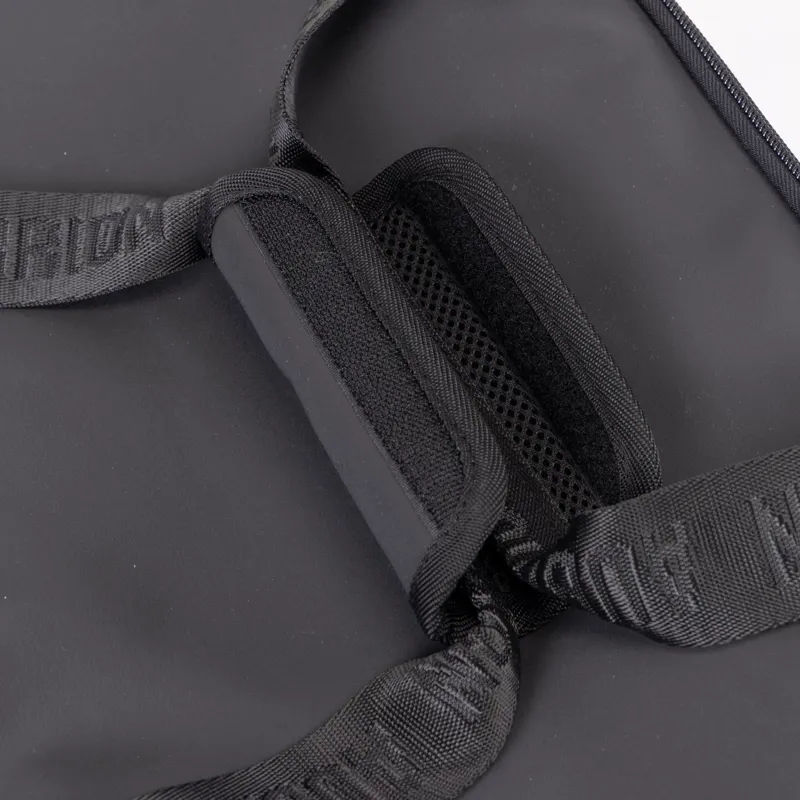 Aubrion React Holdall - Black-6