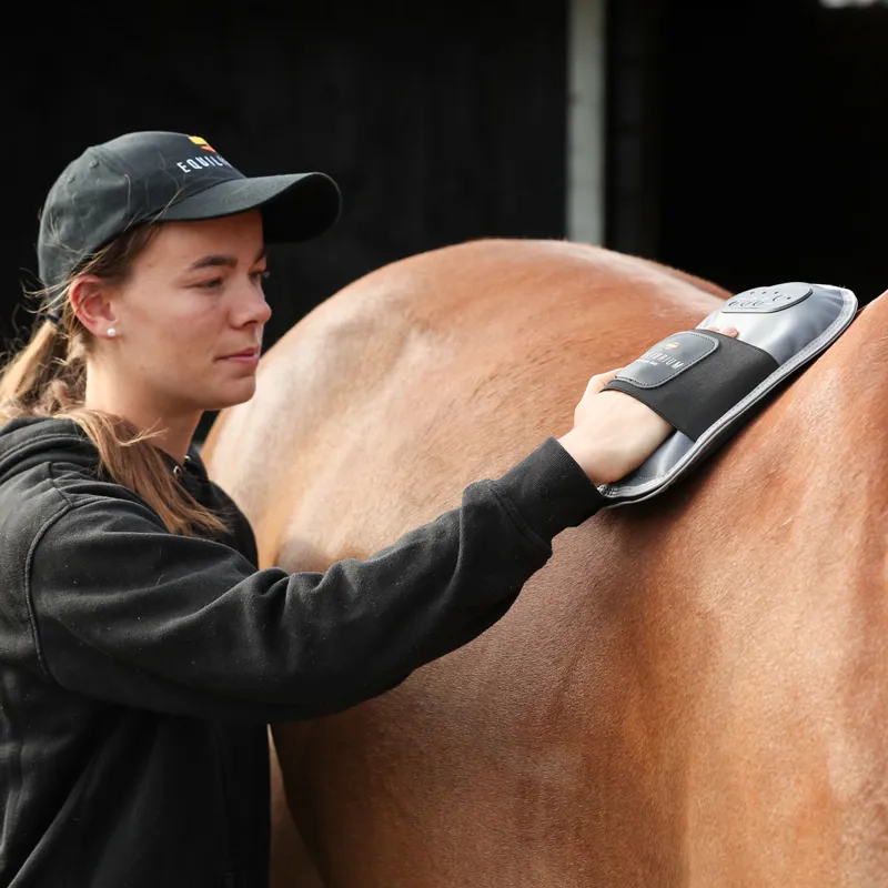 Equilibrium Massage Mitt-6